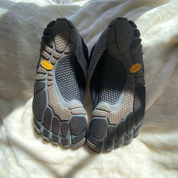 vibram toe shoes sale